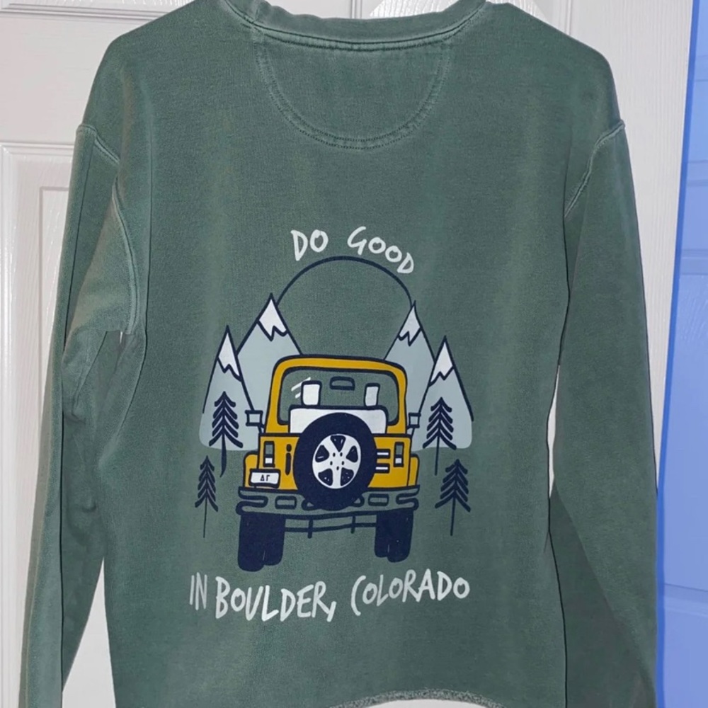 comfort colors sweatshirt